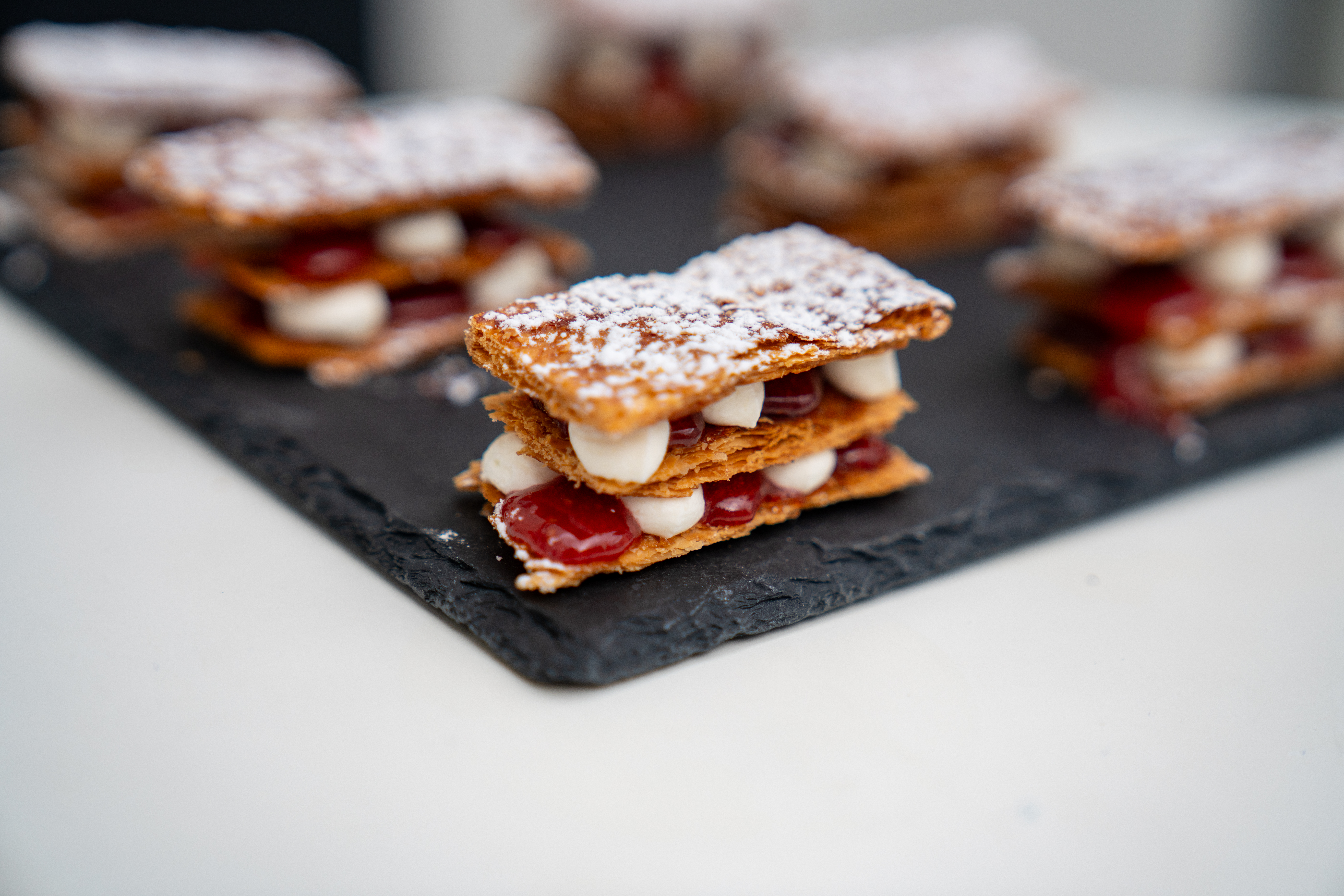 Mille-feuilles rhubarbe vanille faits en ESAT