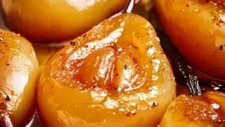 Poires rôties au miel et au thym